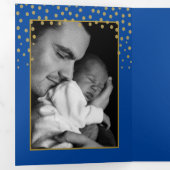 ブルー＆ゴールド ポルカドット、3枚の写真コラージュ 赤ちゃんの誕生 三つ折り案内状 (内部最初)