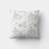ブルー&シルバーグレーウィンタースノーフレーク装飾用クッション クッション (正面)