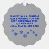 ブルー/シルバーハッピーホリデーズトナカイとモノグラム オーナメントカード (裏面)