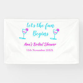 ブルー ピンクのワインボトルを飾った 楽しい ブライダルシャワーパーティー いよいよスタート 横断幕