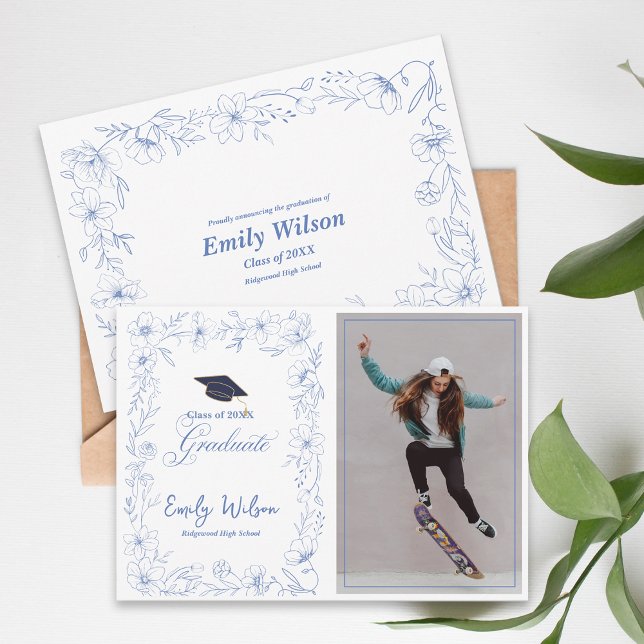 ブルー フローラル フォト 2026年 卒業のご案内 (Class of 2026 Blue Floral Photo Graduation Announcement Flat Card)