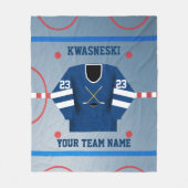 ブルー|ホワイトアイスホッケーリンク|プレーヤージャージー フリースブランケット (正面)