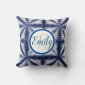 ブルー&ホワイトシボリサークル絞り染めモノグラム名 クッション (正面)