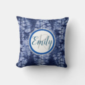 ブルー&ホワイトシボリサークル絞り染めモノグラム名 クッション (正面)