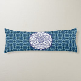 ブルー&ホワイトマンデルウィズクリーチャー抱き枕 ボディピロー