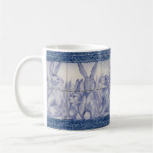 ブルー&ホワイトラビットバニーファミリータイルオンデニム コーヒーマグカップ (左)