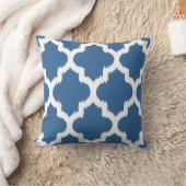 ブルー&ホワイトリバーシブルイカットクローバーパターン クッション (ブランケット)