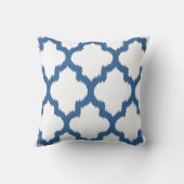 ブルー&ホワイトリバーシブルイカットクローバーパターン クッション (裏面)