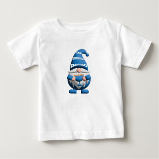 ブルー ホワイト ハヌカのノーム メノーラーを持つ ベビーTシャツ