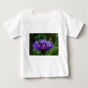 ブルー ヤグルマギク 花 咲く 平和 愛 運命 ベビーTシャツ