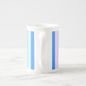 ブルー、ラベンダー、ピンク&パステルミントグリーンストライプズ ボーンチャイナマグカップ (裏面)