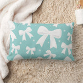 ブルー(真珠とホワイトボウコケット) ランバークッション (ブランケット)