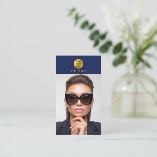 ブルー&金ゴールドプロフェッショナルフォト実在エステートエージェント 名刺 (スタンド正面)