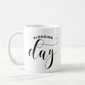 ブログの日の黒モダン書道パーソナライズされた コーヒーマグカップ (左)