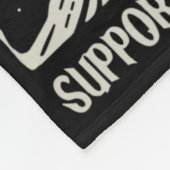 ブロスの前のカラスが君の地元の殺人を支援おもしろい フリースブランケット (角)