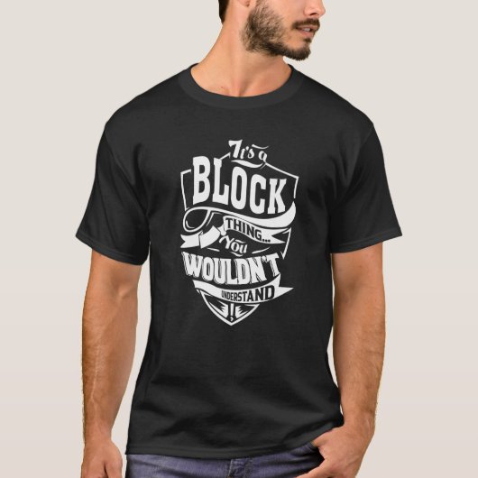 ブロックでできてる Tシャツ (正面)