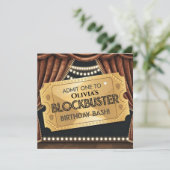ブロックバスター映画のテーマの誕生日デザイン 招待状 (スタンド正面)
