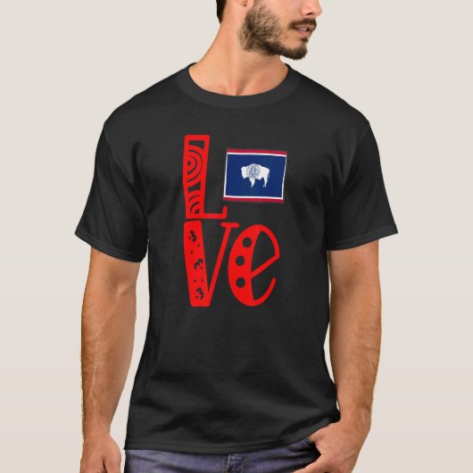 ブロック文字でワイオミングを愛する Tシャツ (正面)