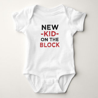 ブロック新生児の新おもしろいしい子の男の子のシャツ ベビーボディスーツ
