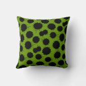 ブロパターン – アボカドグリーンの黒 クッション (裏面)