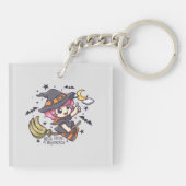 ブロムスティックに乗ったかわいい魔女 キーホルダー (裏面)