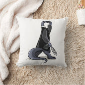 ブロントサウルスは映画のキャラクターとして服を着た。 クッション (ブランケット)