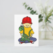 ブロントサウルスを抱きしめている可愛い小さな男の子 ポストカード (スタンド正面)