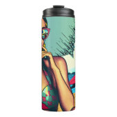 ブロンドかわいらしレトロ女性とサーファーガイ タンブラー (正面)