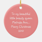 ブロンドの小さいビューティー・クイーンの記念品のオーナメント セラミックオーナメント (裏面)