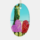 ブロンドの馬とピンクと赤いハート セラミックオーナメント (右)