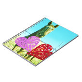 ブロンドの馬とピンクと赤いハート ノートブック (左側)