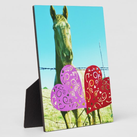 ブロンドの馬とピンクと赤いハート フォトプラーク (側面)