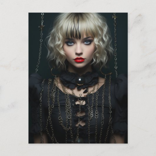 ブロンドの髪の黒いドレスとチェーンを持つ女性 ポストカード (正面)