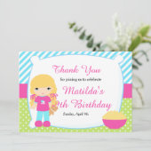 ブロンドヘアガールスリーポバースランバーパーティー誕生日 サンキューカード (スタンド正面)