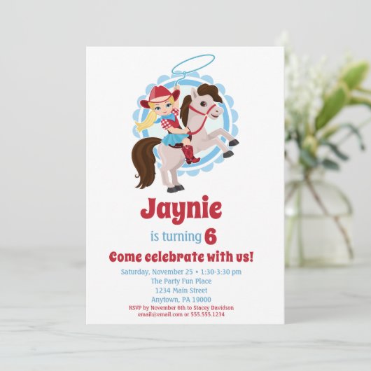 ブロンド女性のカーボーイホースロデオバースデーパーティー 招待状 (スタンド正面)