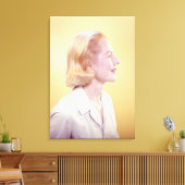 ブロンド女性 キャンバスプリント (インサイチュ (リビング))