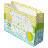 ブロンド髪の男の子プールパーティーバッシュパーティーありがとう ラージペーパーバッグ (裏面アングル)