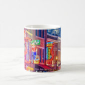 ブロードウェイ通りダウンタウンナッシュビルテネシー コーヒーマグカップ (中央)