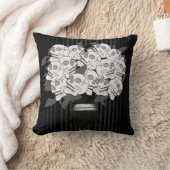 ブーケのスカルバラブラック&ホワイト クッション (ブランケット)