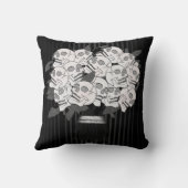 ブーケのスカルバラブラック&ホワイト クッション (裏面)