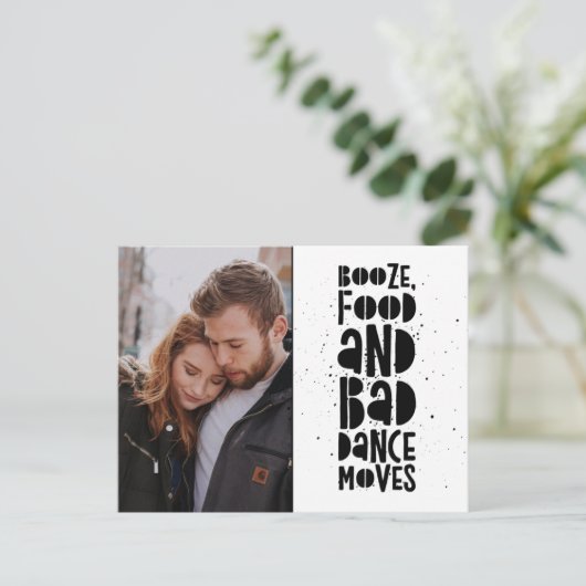 ブーズ、食べ物、悪いダンスが写真を動かす日付を救う 案内ポストカード (スタンド正面)
