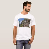 ブータンの岩の文字とネパールのチョルテン Tシャツ (正面フル)