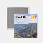 ブータンの平和な東山 – ヒマラヤ マグネット (正面/裏面)