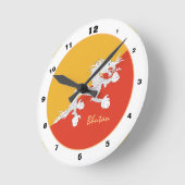 ブータンモダン国旗、ブータンホーム/デザイン ラウンド壁時計 (傾斜)