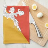 ブータン国旗を掲げたキッチンタオル キッチンタオル (四つ折り)