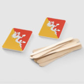 ブータン国旗を掲げたハンドファン ハンドファン (組立なし)