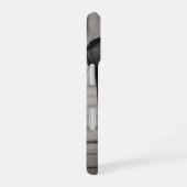 ブーツと大胆さが融合したiPhone / iPadケース iPhone 16ケース (右側面)