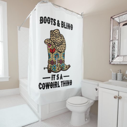 ブーツ&きらきら光るそれが女性のカーボーイの事 シャワーカーテン (インサイチュ)