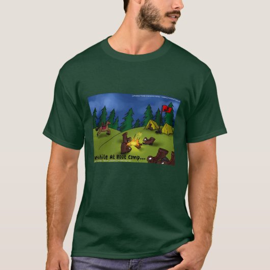 ブートキャンプファイアの物語: 孤独なリトリート Tシャツ (正面)