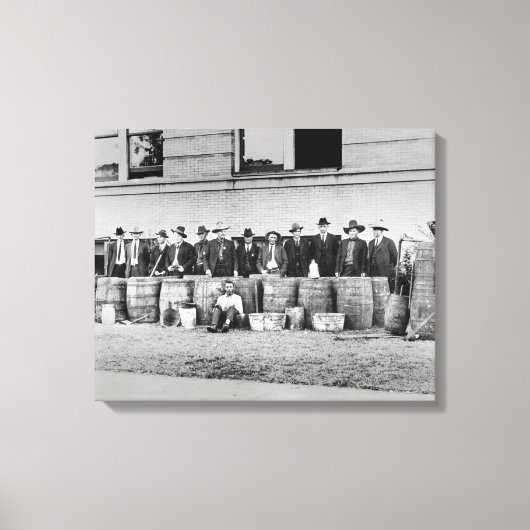 ブートレッグ酒の樽， 1922 キャンバスプリント (正面)